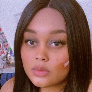 Meet your Posher, Nisha